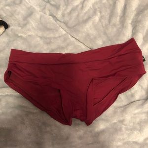 Cleo the Hurricane Essential Hot Pants